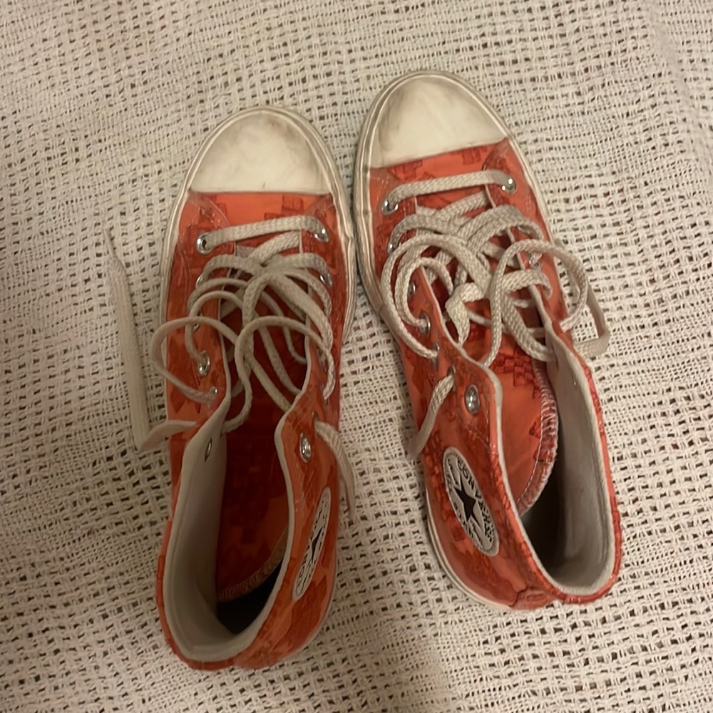 Coral converse size 7.5
